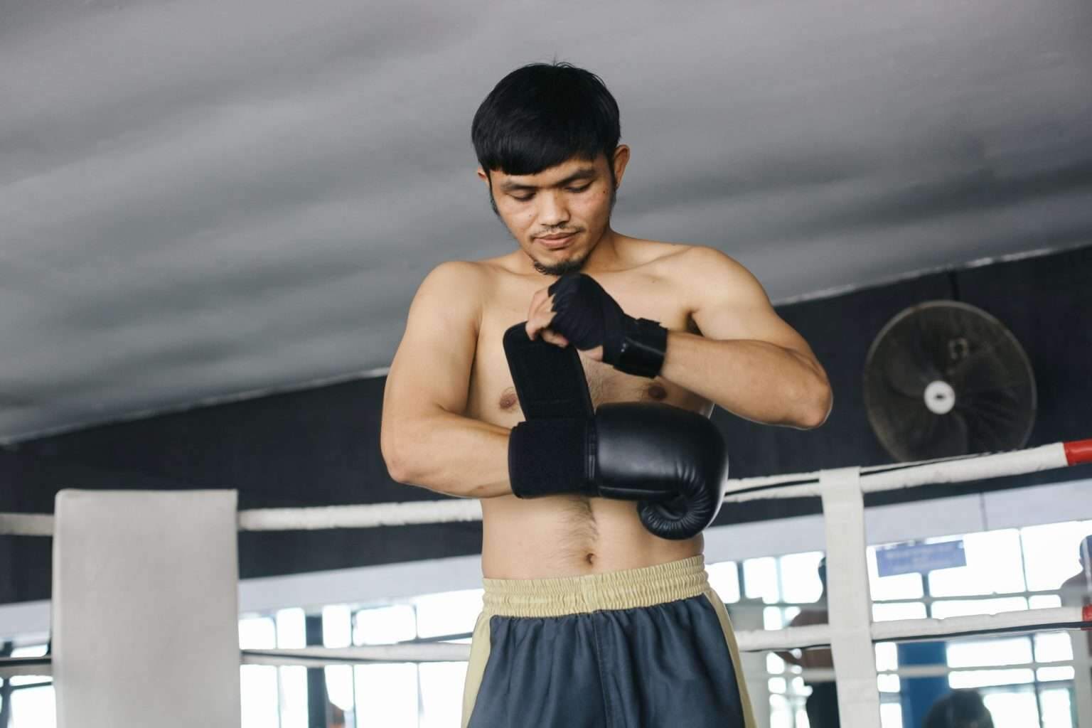 Michael Chandler présente l’adversaire idéal pour Conor McGregor – Une lutte captivante à venir gant de combat