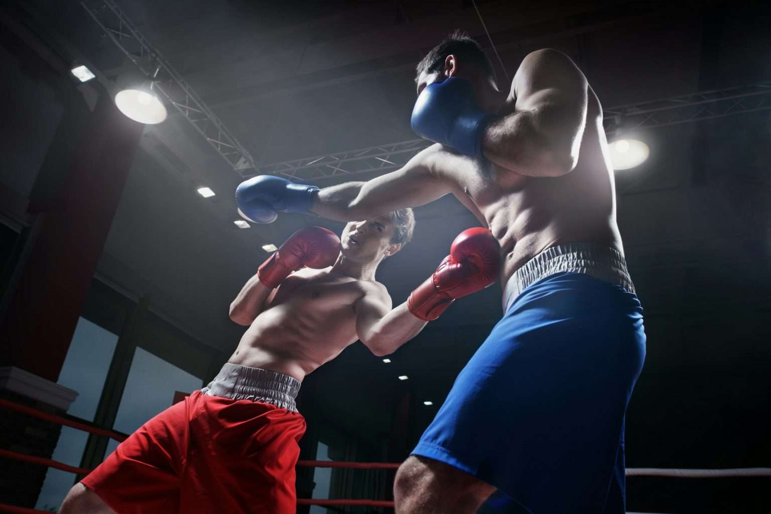 Premier combat de boxe : comment vaincre sa peur et se préparer mentalement Fighting in boxing ring