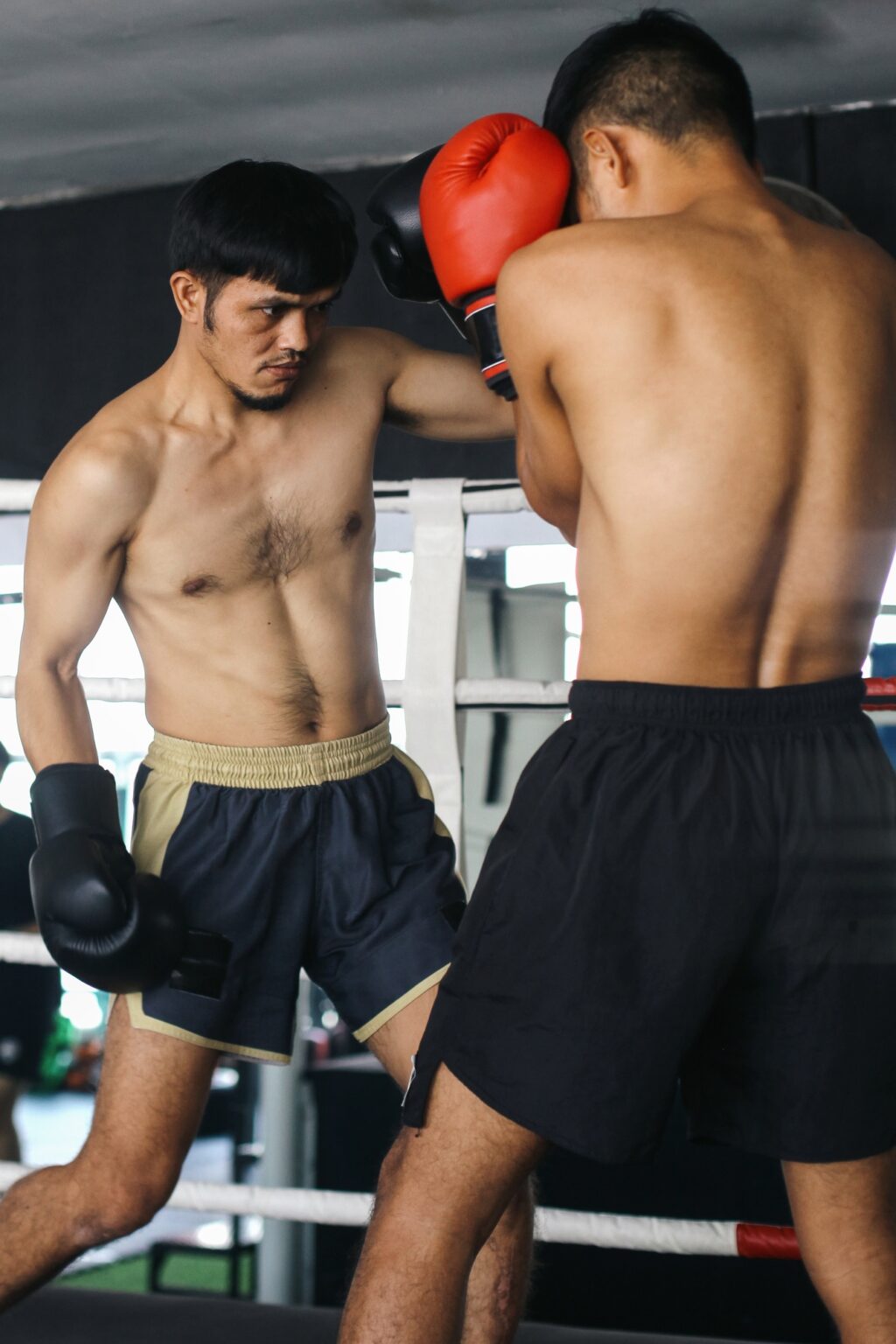 Dustin Poirier remet en question les chances d’Ilia Topuria et Islam Makhachev Fighter Man Ready To Punch For Knockout The Rival