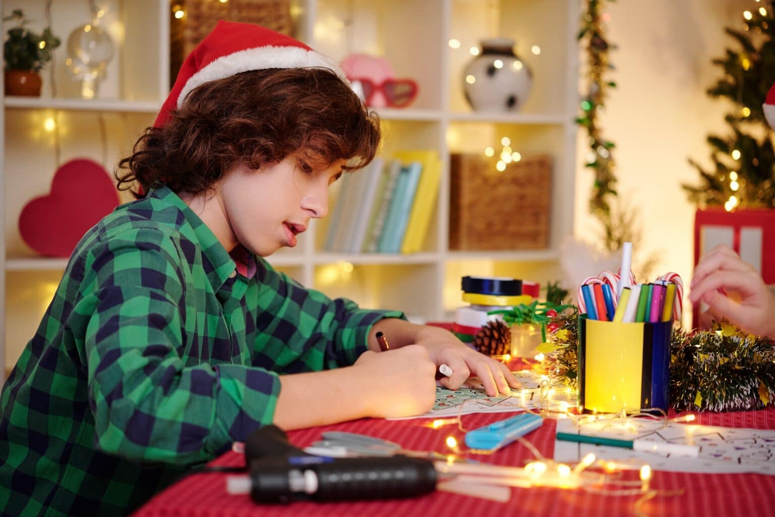 L’étoile amateur Conner Tudsbury prête à émerger de l’ombre Talented boy drawing