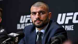 découvrez la réponse du manager de khabib et makhachev suite aux déclarations d’ilia topuria, une réplique pleine de tact et de détermination.